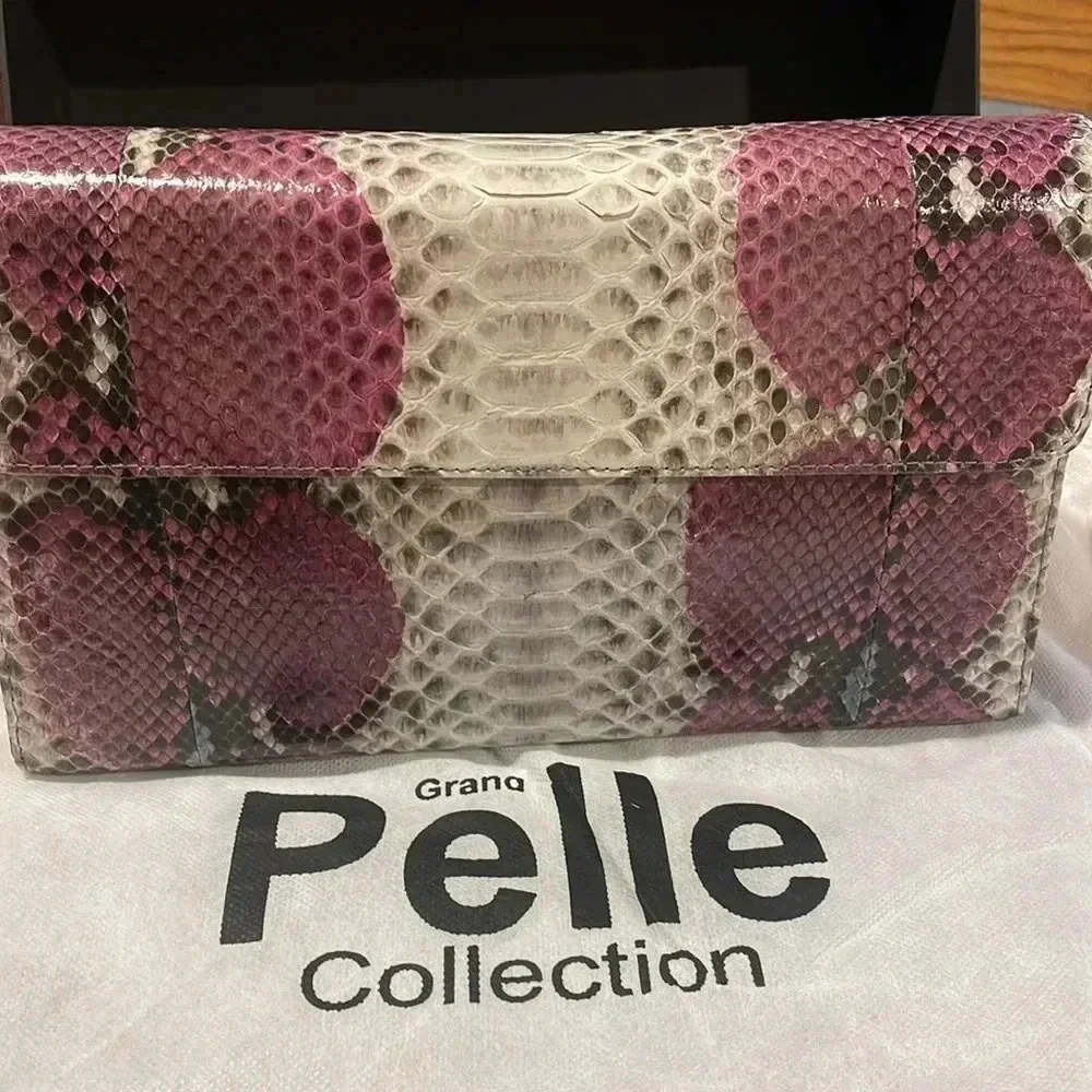๐NWT/Exotic Collection Python ๐ Pelle clutch - Picture 1 of 7